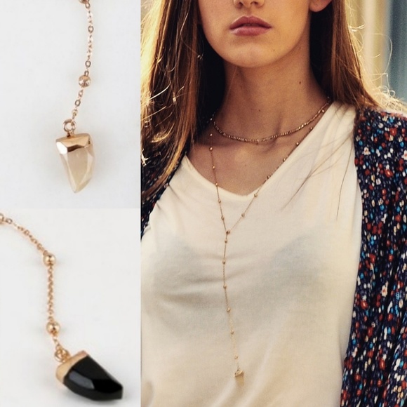 White and Gold Stone Horn Necklace- Threadzwear - Picture 4 of 5